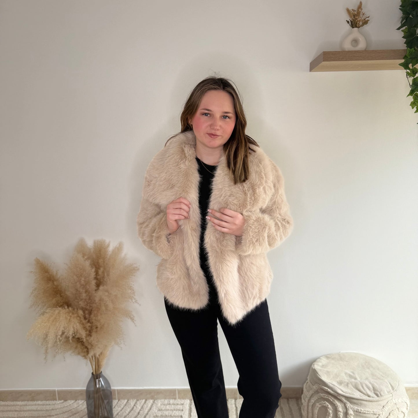 Manteau en fausse fourrure beige