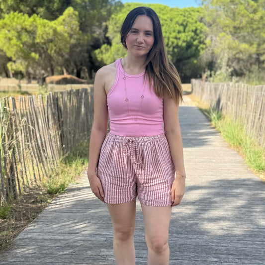 Short Leila rose